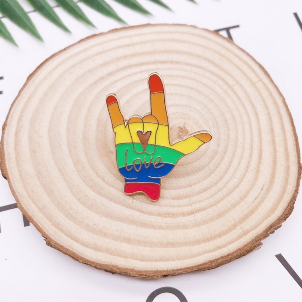🎉 New Pride Rainbow Love is Love Pin